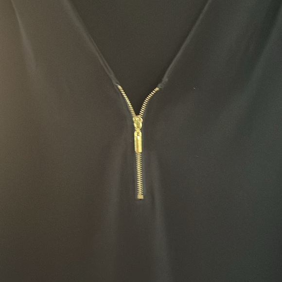 Black top - Picture 3 of 3